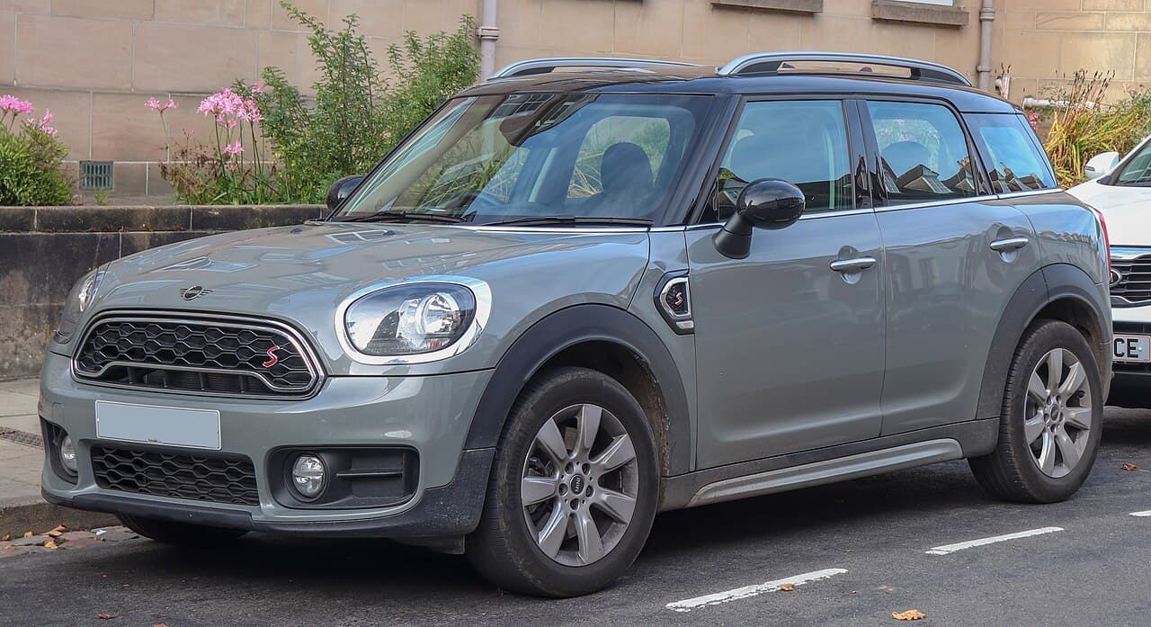 Mini Countryman boot space