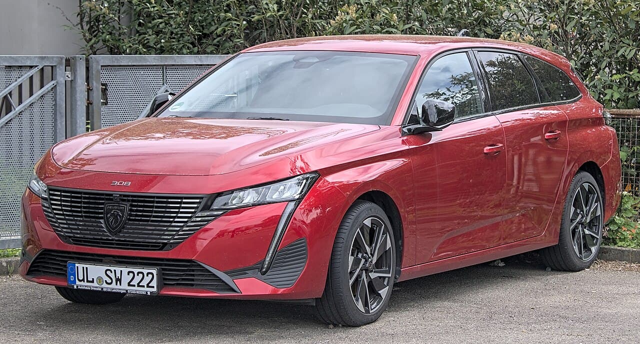 Peugeot 308 SW boot space